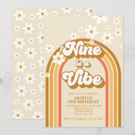 Invitación Retro Arcoíris Nueve es una Vibra Retro 9 Cumpleañ