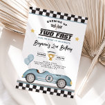 Invitación Retro Blue Dos Fast Race Car Boy Segundo Cumpleaño<br><div class="desc">Revisa tus motores y prepárate para una celebración turboalimentada con nuestra invitación de 2º cumpleaños "Dos Rápidos"! Diseñada para captar el espíritu de velocidad y emoción, esta invitación muestra un auto de carrera azul polvoriento retro, banderas de carreras y tipografía moderna, creando un ambiente apasionante para el día especial de...</div>