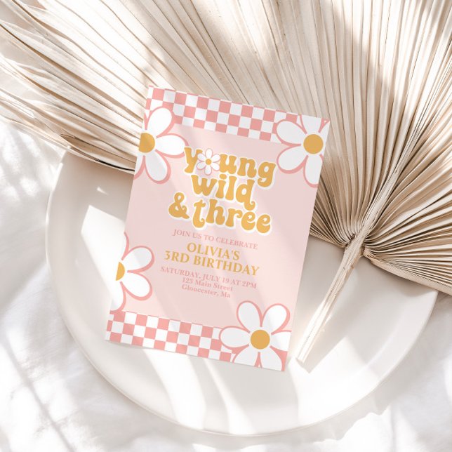 Invitación Retro Check Joven Salvaje Tres Margarita Rosa (Subido por el creador)