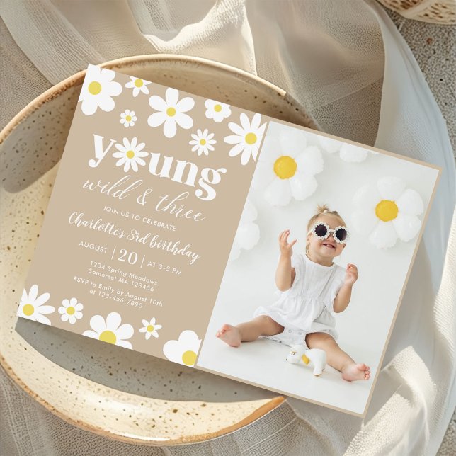 Invitación Retro Daisy Tres Florales Foto De Tercer Cumpleaño (Subido por el creador)