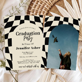 Invitación Retro de los 70 Navy Cuadros Arco Foto Graduación