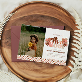 Invitación Retro Groovy Dos Chicas de Guay Segundo cumpleaños