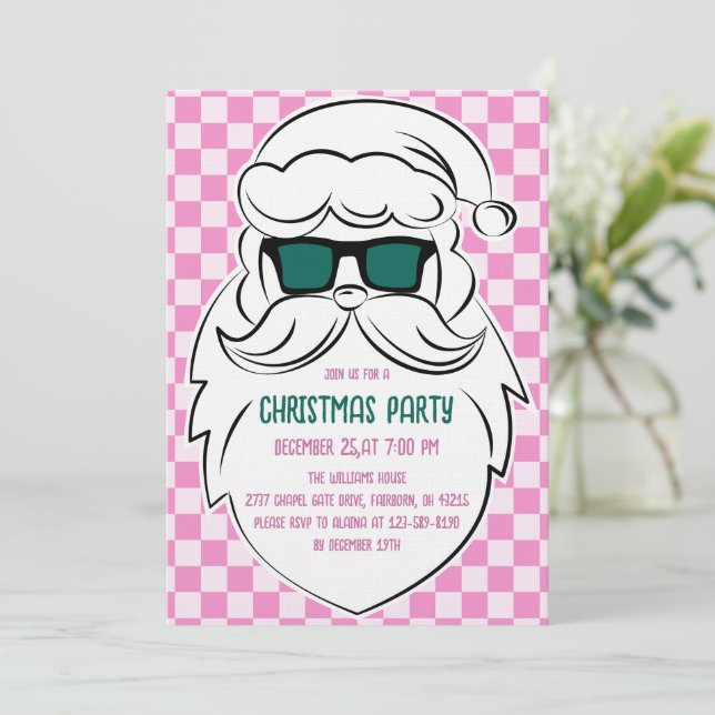 Invitación Retro Groovy Pink Checkered Santa Claus Christmas  (Anverso de pie)