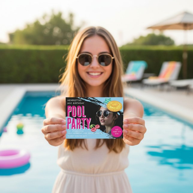 Invitación Retro photo Pool Party Birthday QR Code RSVP (Subido por el creador)
