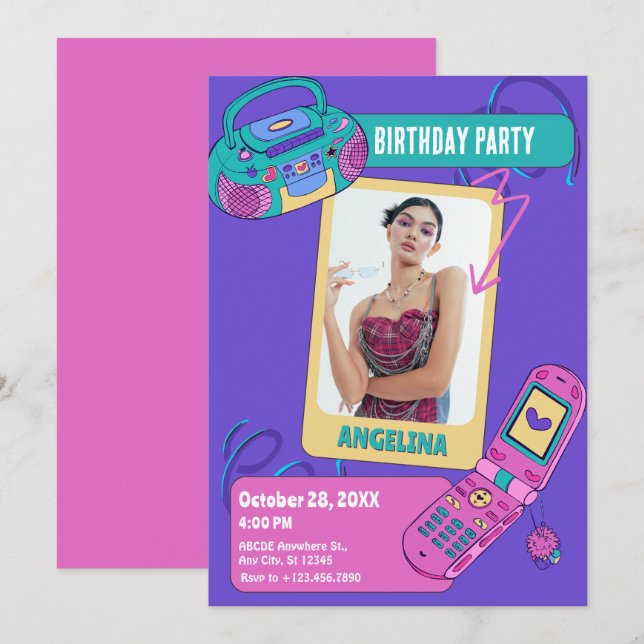 Invitación Retro rosa morado y 2k foto cumpleaños (Anverso / Reverso)