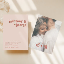 Invitación Retro simple | Monograma fotográfico color rosa de
