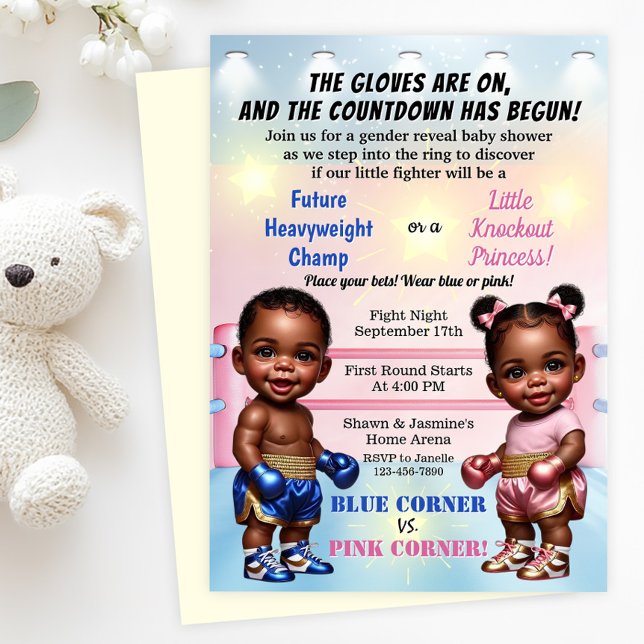 Invitación  Revelación de género de boxeo Baby Shower (Boxing gender reveal baby shower invitation with adorable baby boxers! Simply add your details.)