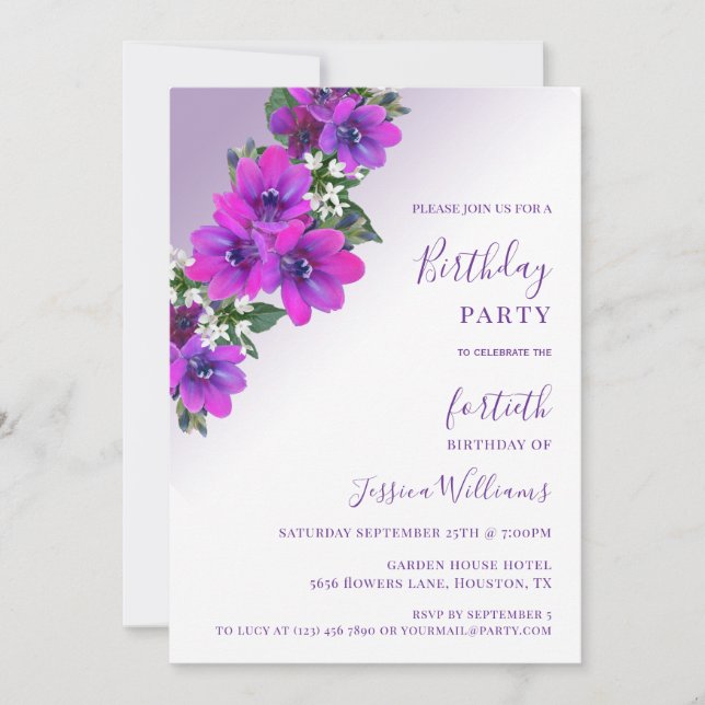 Invitación Rincón de la moda Morado Floral Día de cumpleaños (Anverso)