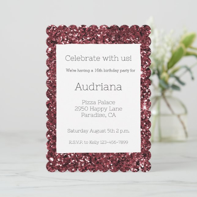 Invitación Rojo Borgoña Glitzy Brillo Chispa Cumpleaños 16 (Anverso de pie)