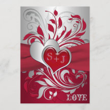 Rojo, volutas de plata, corazones que casan la