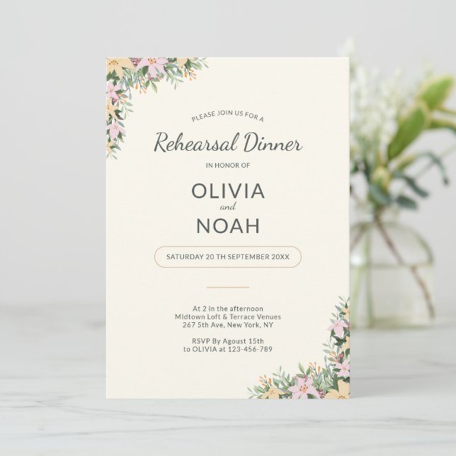 Invitación Romantic Floral Rehearsal Dinner Invitation (Anverso de pie)