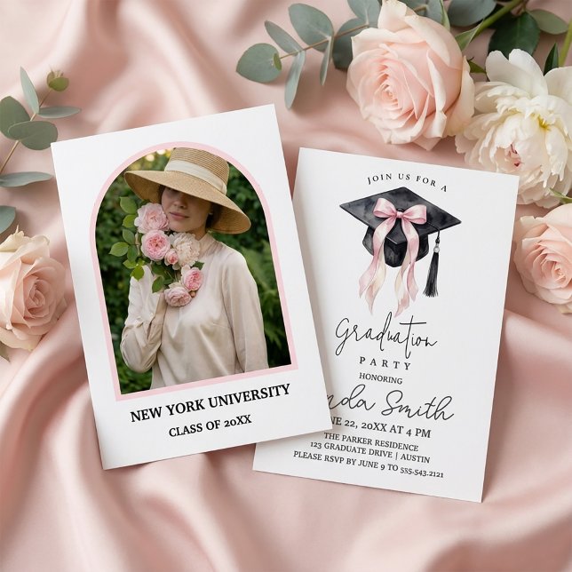 Invitación Romantic Graduation Party Invitation for Her (#GraduationInvitation #GraduationParty #GraduationMockup #FeminineDesign #RomanticInvitation #Floral)