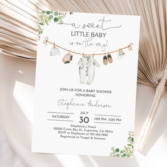 Invitación Ropa de bebé invitada de Baby Shower neutra en cua (Subido por el creador)