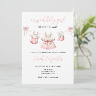Invitación Ropa de bebé rosa Chica Ducha de bebé