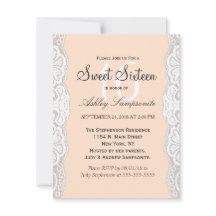 Ropa floral blanca en Peachy Beige