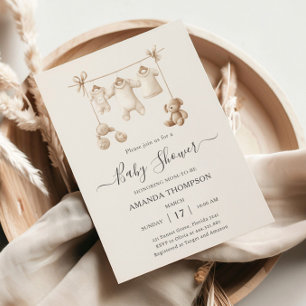 Invitación Ropa y Juguetes Beige para Bebé Fiesta de Cumpleañ