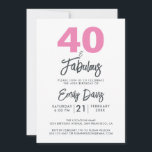 Invitación Rosa 40 y fabuloso | 40.º Fiesta de cumpleaños<br><div class="desc">Una moda,  elegante,  invitación para fotos de 40 años que puedes personalizar y enviar para tu fiesta de 40 años. Las palabras "40 and Fabulous" (40 y fabuloso) en negro y rosa están dispuestas usando caligrafía elegante y tipografía moderna. Diseñado exclusivamente para usted por Happy Dolphin Studio! @happydolphinstudio</div>