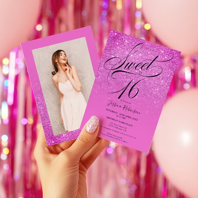 Invitación Rosa caliente brillo ombre guión foto Dulces 16 (Hot Pink glitter ombre script photo Sweet 16 Invitation)
