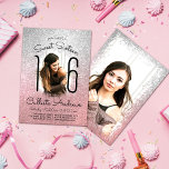 Invitación Rosa de plata Purpurina Ombre Halo Foto Dulce 16<br><div class="desc">Esta invitación a la fiesta de cumpleaños de dieciséis años, dulce y bonito, es perfecta para el día especial de tu hija. Se trata de una foto halo de gradiente oscuro purpurina rosa dorado subió y fino impreso en color plata brillante. Incluye dos fotos a personalizar con tus propias fotos...</div>