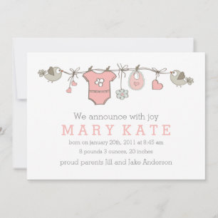 Invitación rosa elegante de ropa de bebé