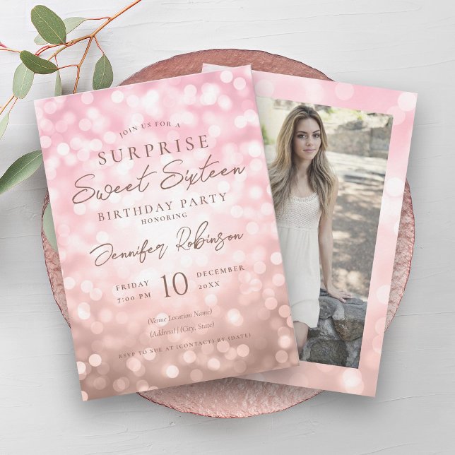 Invitación Rosa Luces de Oro Foto SORPRESA Dulce 16 (Rose Gold Lights Photo SURPRISE Sweet 16 Invitation)