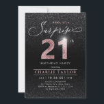 Invitación Rosa moderno sorpresa negro de oro 21 cumpleaños<br><div class="desc">Moderno Shhh, es una sorpresa invitada a la fiesta de cumpleaños 21. Incluye un guión elegante y un falso rosa purpurina de oro número 21 y detalles de su fiesta sobre el color de fondo negro de purpurina, simple y elegante, gran sorpresa de la invitación de cumpleaños para hombres y...</div>