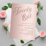 Invitación Rosa oro script de lujo 21 cumpleaños<br><div class="desc">Una invitación moderna y de diseño para un fiesta de 21 años. Fondo de gradiente de oro Rosa y la palabra Twenty One escrita con letras de guiones grandes y elegantes en oro rosa oscuro. Personalice y agregue un nombre y detalles del fiesta.</div>