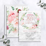 Invitación Rosa Peony Wreath Rosa Gold Marble Sorpresa 80<br><div class="desc">Manos abajo mi diseño favorito de todos los tiempos hasta la fecha, esta magnífica invitación sorpresa de cumpleaños incluye las más hermosas flores de acuarela que he visto nunca - ¡tan realistas que parecen fotos! Una corona de peonías rosadas y astilbe, dahlias, pelotas de alio, ramas de eucalipto y un...</div>