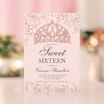Invitación Rosa purpurina de oro foto corona rubia tiara Swee<br><div class="desc">Moda y lujoso purpurina rosa de oro en rosa pastel con elegante caligrafía tipografía tipográfica Invitación a la fiesta de 16 años,  con una lujosa princesa corona a mano rosa purpurina de oro. Añade tu foto.</div>