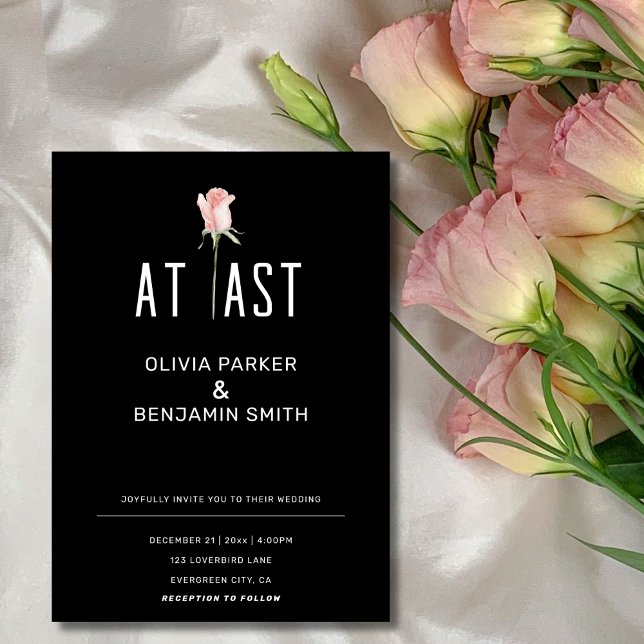 Invitación Rosa Rosa Única En El Último Boda Mínimo Moderno (At Last Modern Minimalist Black and White Wedding  Invitation )