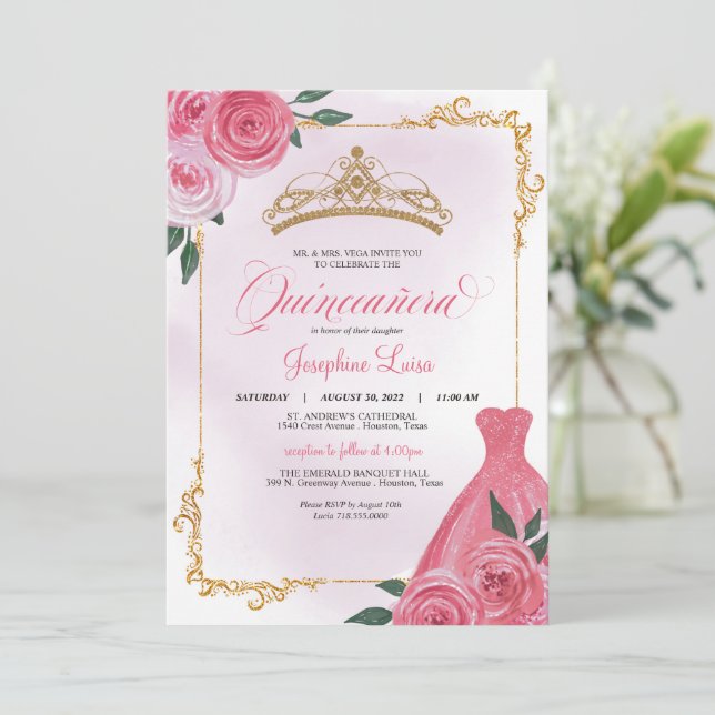 Invitación Rosa rosa y floral blanca dorada Tiara Quinceañera (Anverso de pie)