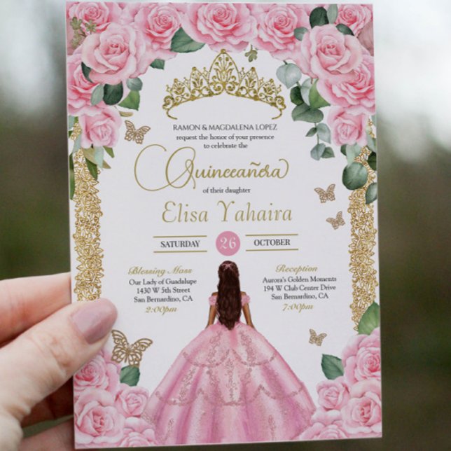 Invitación Rosa rosa y mariposa dorada Quinceanera (Subido por el creador)