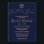 Invitación Rosa simple hebreo oro borgoña rojo bat Mitzvah<br><div class="desc">Esta elegante, minimalista y moda invitación a Bat Mitzvah es la elección perfecta para su hija en su día especial. Presenta un diseño sencillo y moderno de tipografía de oro rosa con la estrella de David sobre un fondo azul marino. También muestra tipografía personalizado del nombre hebreo de su hijo....</div>
