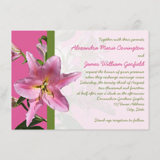 Invitación rosada de la boda del lirio del