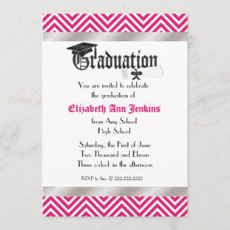 Invitación rosada y blanca de la graduación de
