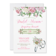 Rosas nupciales del rosa de la cesta de la