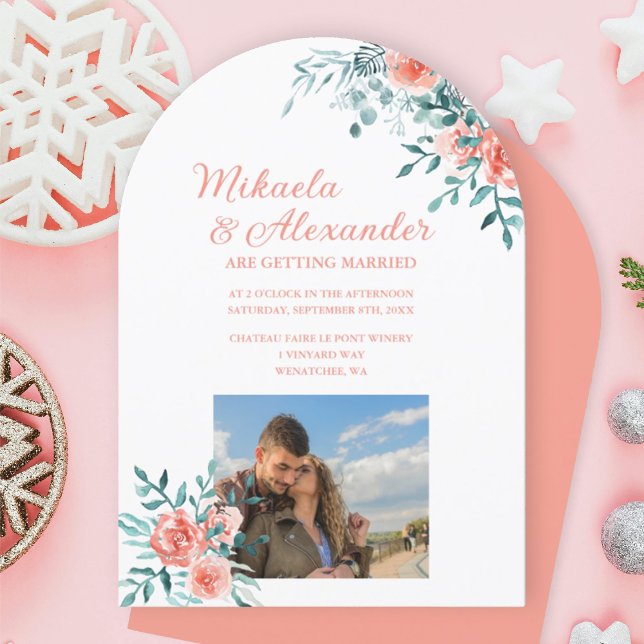 Invitación Rosas rosadas de invierno, Boda de eucalipto verde (winter peach, pink roses, light green eucalyptus leaves arched wedding invitation)