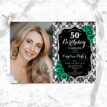 Invitación Rosas verdes de Esmeralda Damask Foto 50 cumpleaño<br><div class="desc">Elegante invitación de 50 años floral femenina con tu foto. Diseño blanco y negro de cristal con plata falsa purpurina. Presenta un patrón de damasco blanco y negro, rosas de color verde esmeralda, fuente de guión y confeti. Perfecto para un elegante fiesta de celebración de cumpleaños. Personaliza con tus propios...</div>
