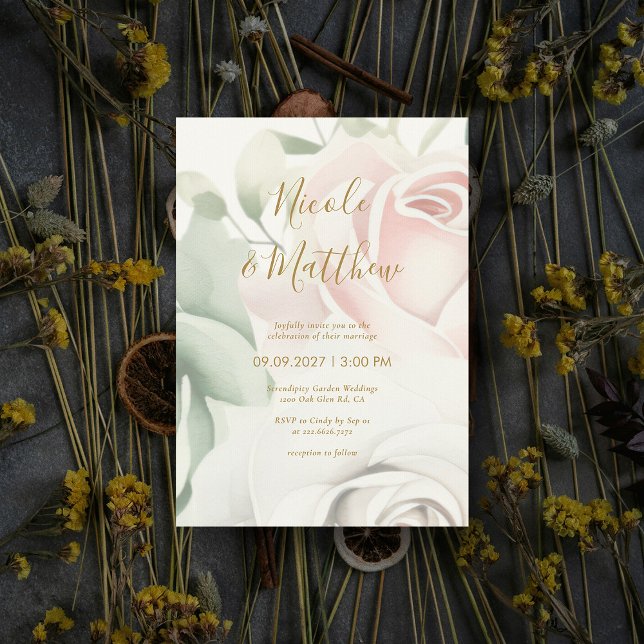 Invitación Roses rosados y Boda personalizado con guión dorad (Pink Roses & Gold Script Personalized Wedding Invitation)