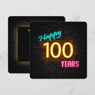Invitación Rótulo Neon 100 cumpleaños brillando en ladrillo