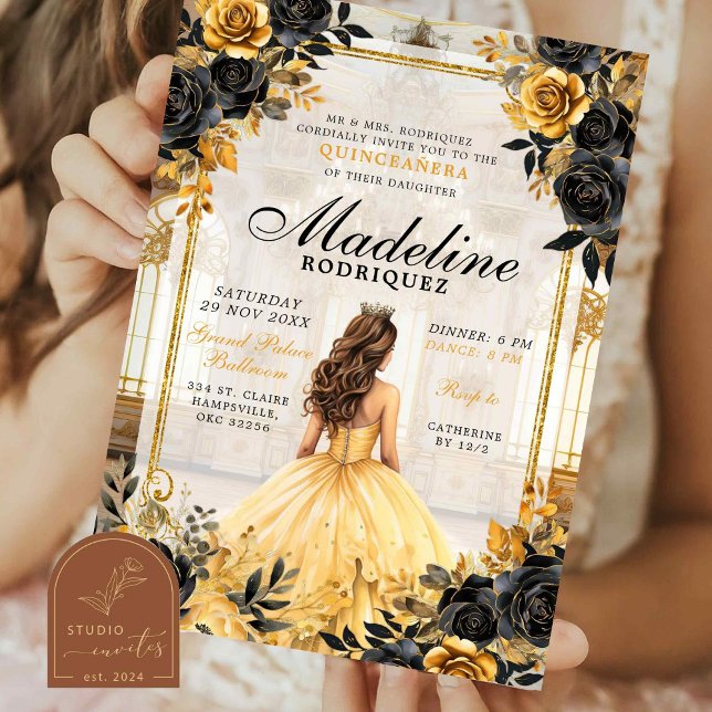 Invitación Royal Ballroom Black and Gold Quinceanera (Subido por el creador)
