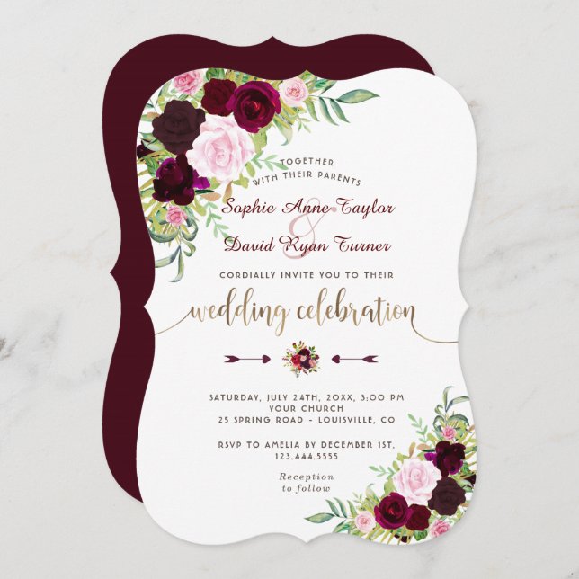 Invitación Royal Burgundy Boda de oro floral rosado (Anverso / Reverso)
