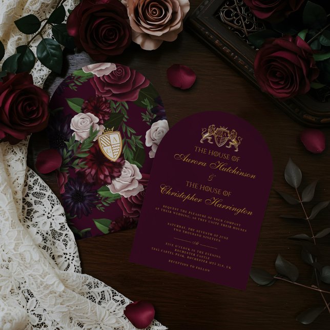 Invitación Royal Muse Medieval Fantasy Plum Floral Boda (Royal Muse Medieval Fantasy Plum Floral Wedding Invitation)