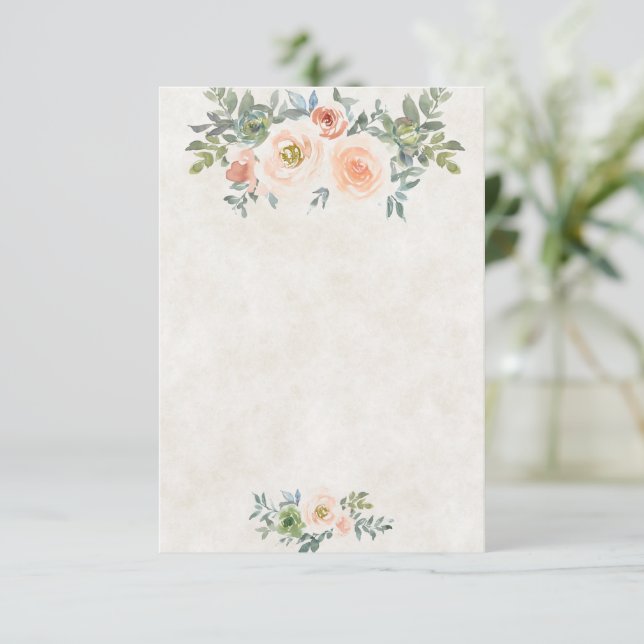 Invitación Rubor de presupuesto en blanco y boda floral verde (Anverso de pie)