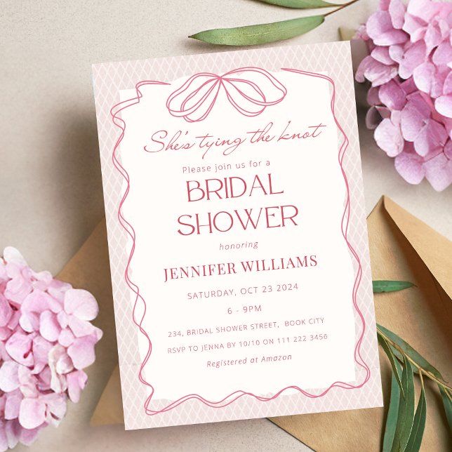 Invitación Rubor está atando la ducha de novia Knot Lace (Blush She's Tying the Knot Lace Bridal Shower Invitation)