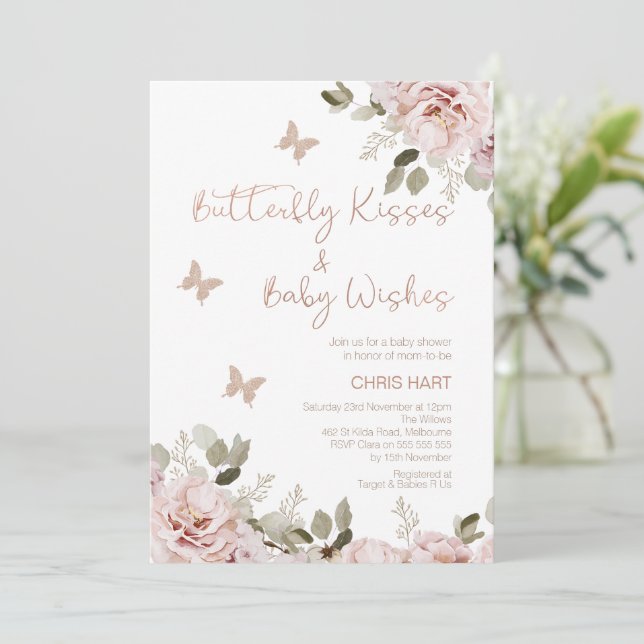 Invitación Rubor Floral Butterfly besa Baby Shower (Anverso de pie)