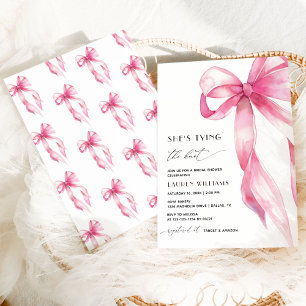 Invitación Rubor Pink Bow ella está atando la ducha nupcial