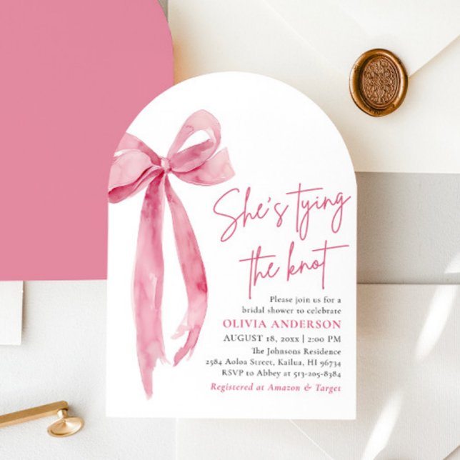 Invitación Rubor Pink Bow ella está atando la ducha nupcial (Watercolor Modern Blush Pink Bow Ribbon Coquette She's Tying the Knot Arched Bridal Shower Invite)