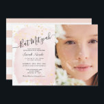 Invitación Rubor Pink Watercolor x Gold Photo Bat Mitzvah<br><div class="desc">Esta elegante y elegante invitación fotográfica de Bat Mitzvah presenta un fondo rosa rosa rubí con bandejas de oro falsas y letras en negro. El reverso presenta un fondo blanco con rayas rosas de color rosa. Personalízalo para tus necesidades. Puedes encontrar productos coincidentes en mi tienda.</div>