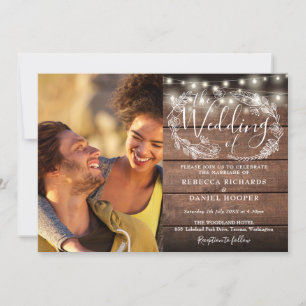 Invitación Rustic Wood 2 Photo String Lights Boda de guiones